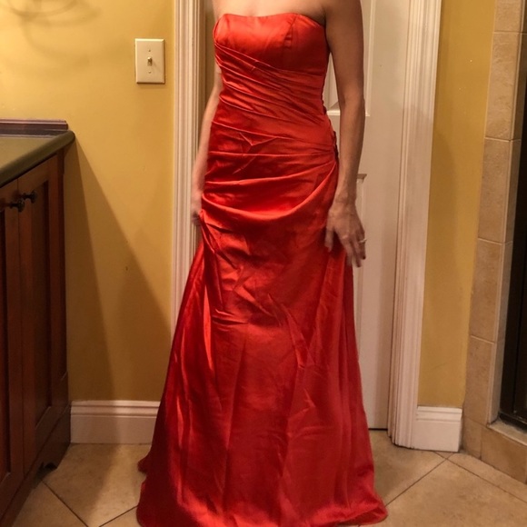 David’s Bridal NWT  maxi dress Size 2 and 6 - Picture 2 of 8